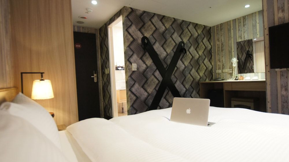 Colors Infinity Inn Superior Double Room 3