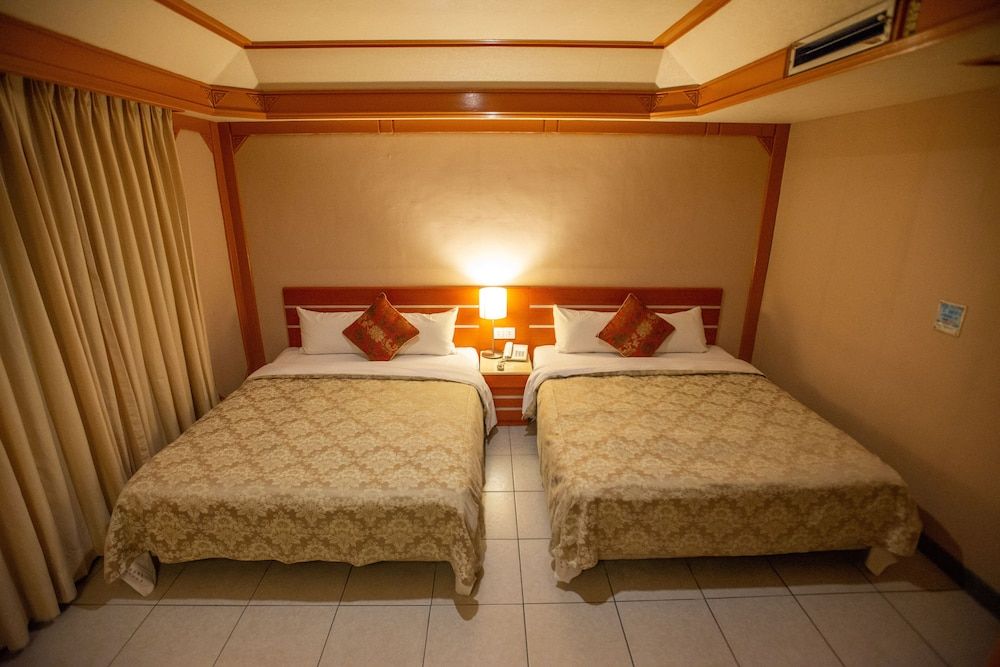 Hua Guo Hotel Family Quadruple Room