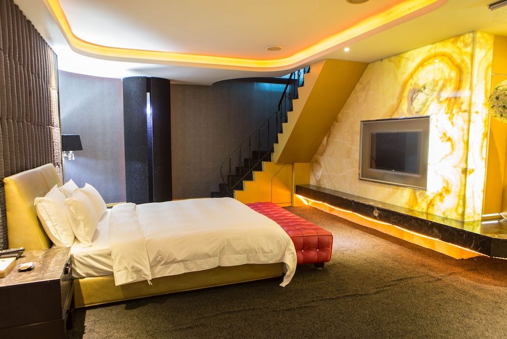 Presidential Suite (Check in time starts from 6pm)
