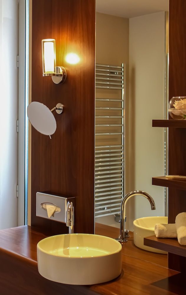 Hôtel La Bourdonnais by Inwood Hotels Classic Room 3