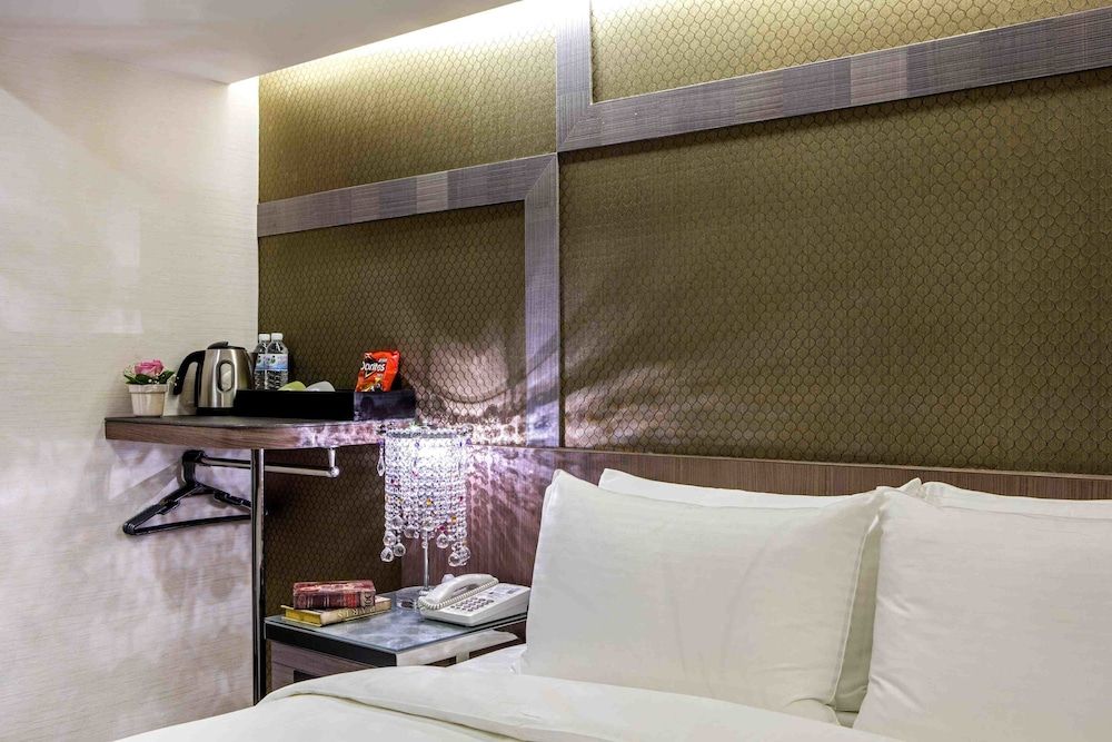 undefined Hotel I Journey 10