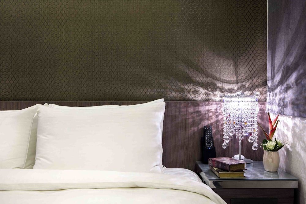 undefined Hotel I Journey 9