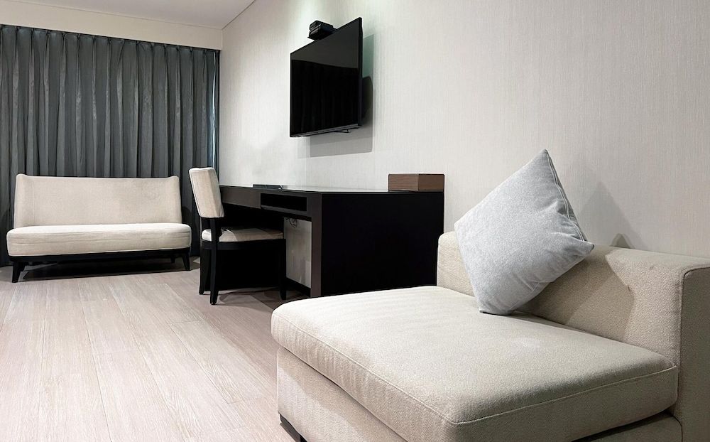 Talmud Hotel Kaohsiung LoveRiver Deluxe Quadruple Room 4