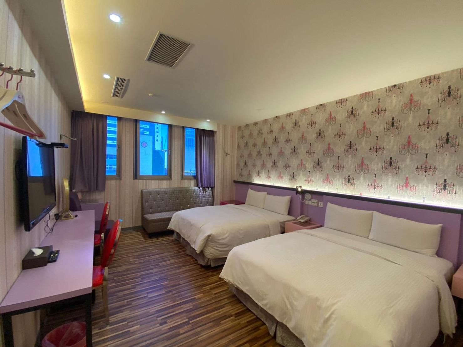 Deluxe Quadruple Room