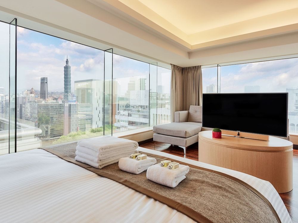 undefined Eastin Taipei Hotel