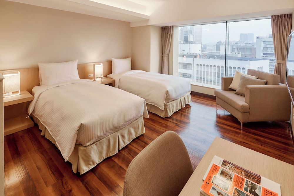 undefined Eastin Taipei Hotel 3