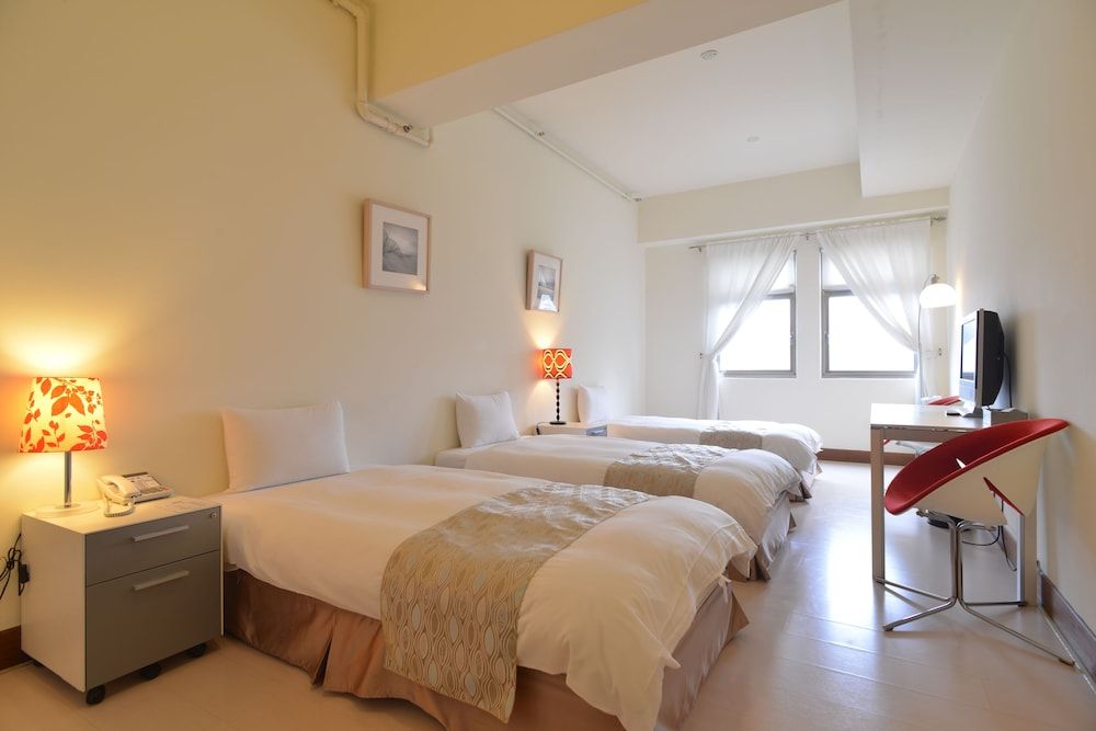 undefined Yago Lodge 8