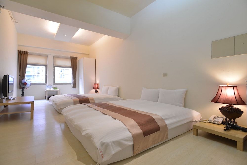 Yago Lodge Quadruple Room