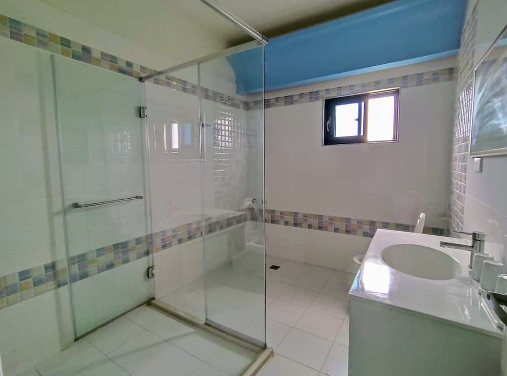 Shell Sand Homestay                                                                        Superior Quadruple Room, Ocean View 40