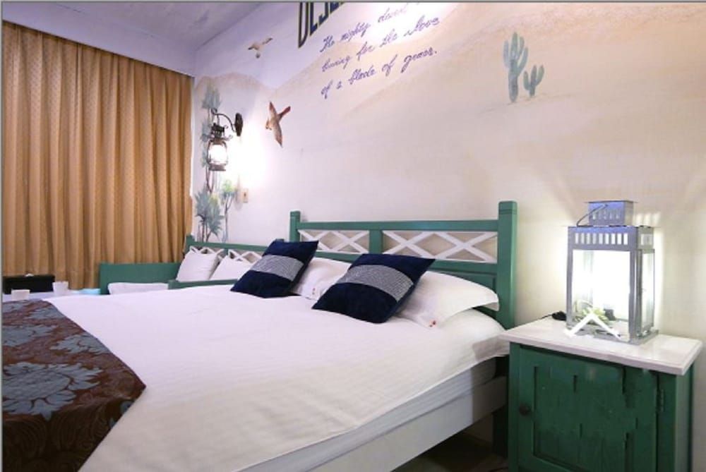 85 Cape Suites Double Room, Sea View 6