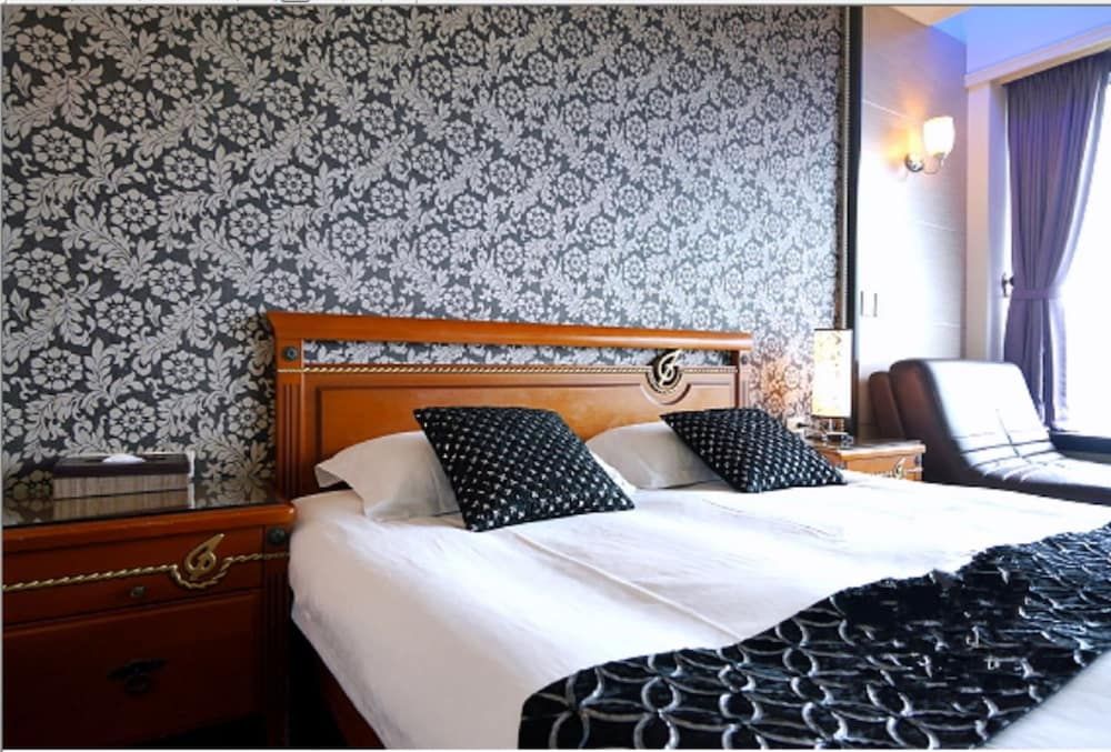 85 Cape Suites Double Room, Sea View 12