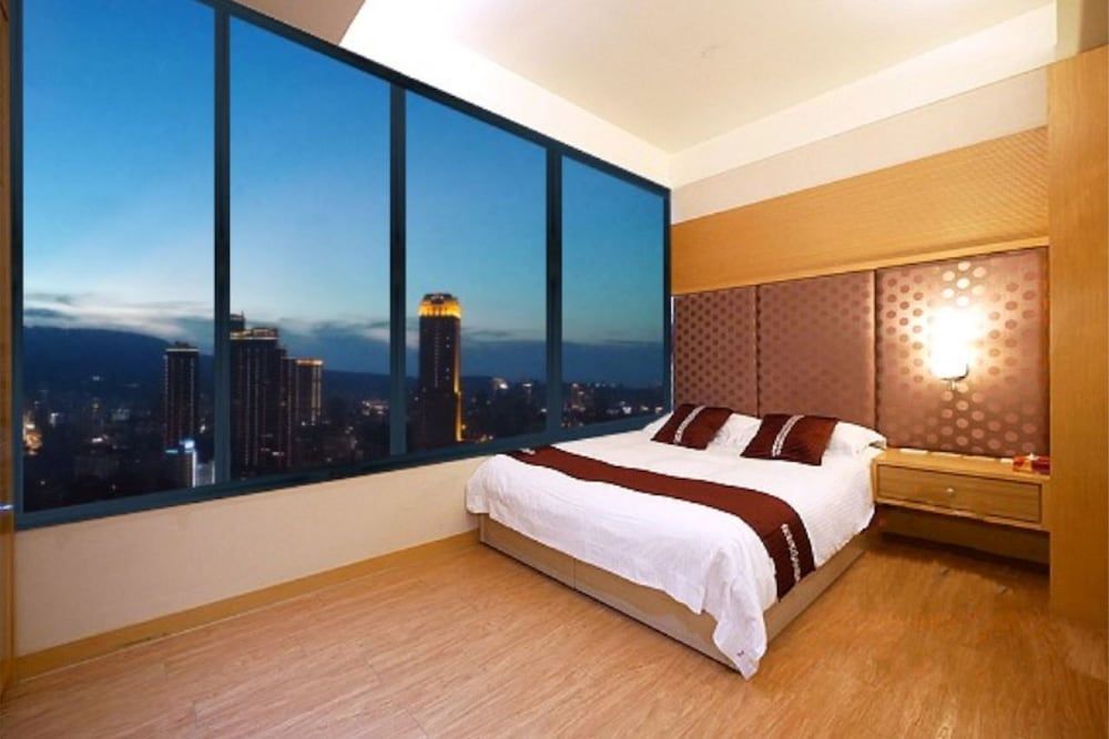 85 Cape Suites Double Room (with Street View) 14
