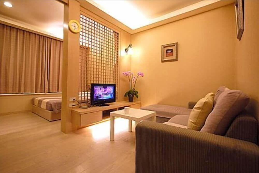 85 Cape Suites Standard Double Room 12