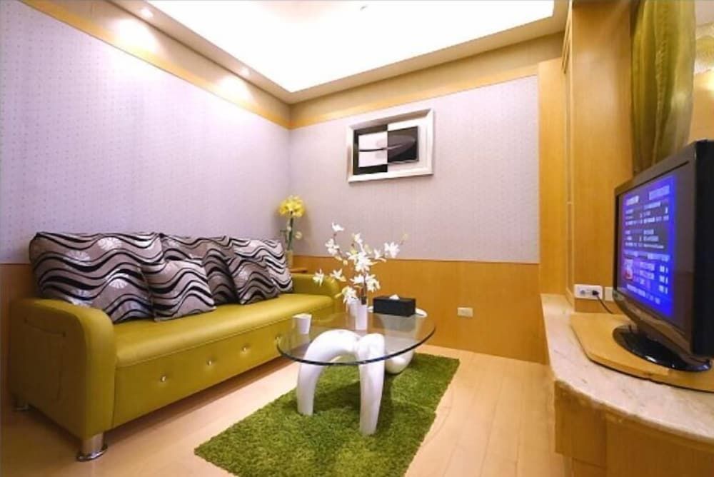 85 Cape Suites Double Room (with Street View) 20