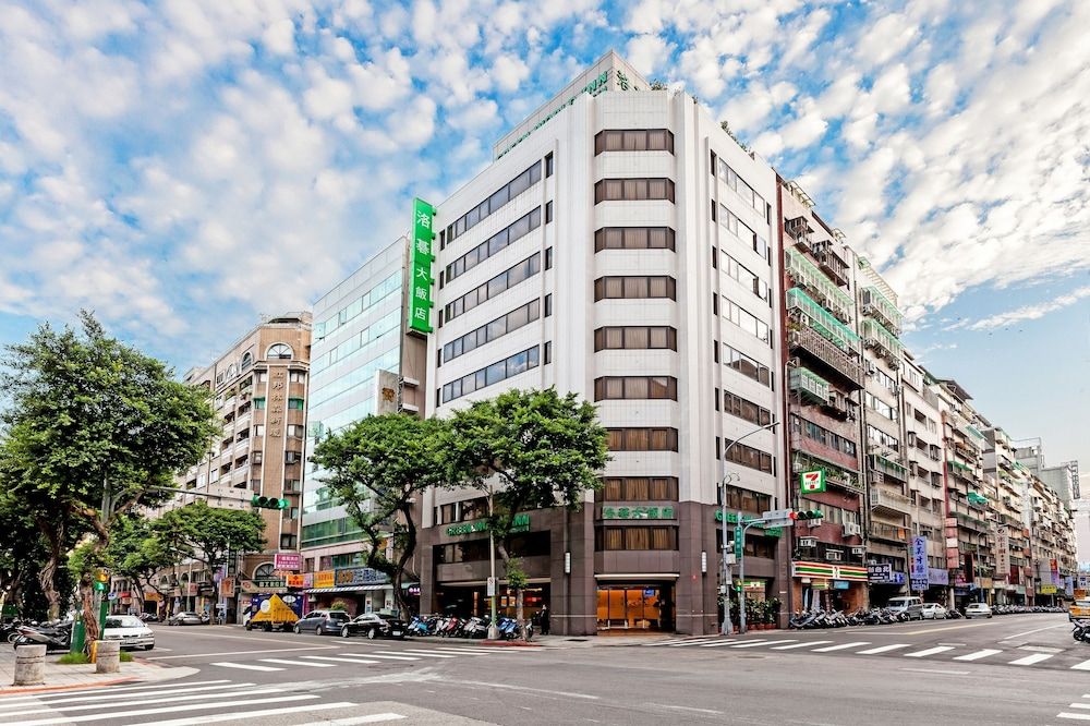 undefined Green World Linsen