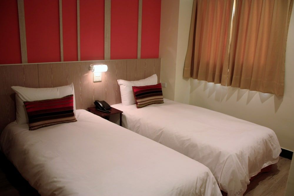 Prince To Travel Hotel Standard Twin Room 4