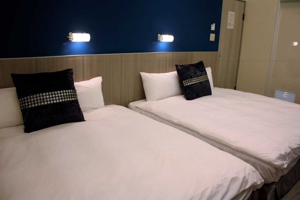 Prince To Travel Hotel Standard Quadruple Room, 2 Double Beds