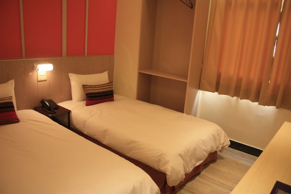 Prince To Travel Hotel Standard Twin Room 6