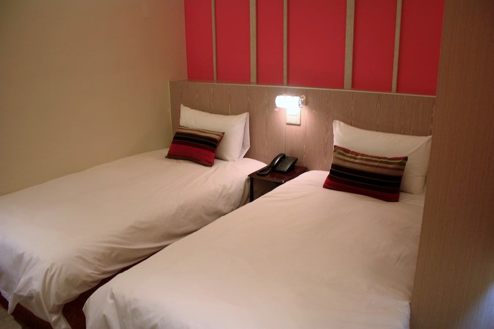 Prince To Travel Hotel Standard Twin Room 7