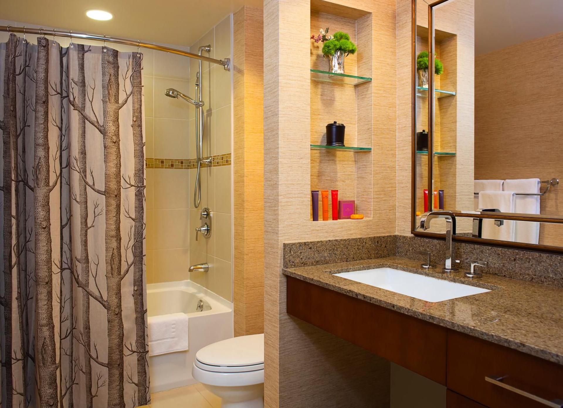 Bungalow Suite with Roll in Shower