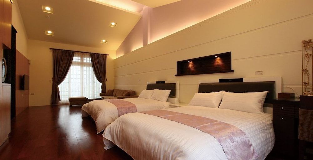 DeepDitch B&B Standard Quadruple Room 10