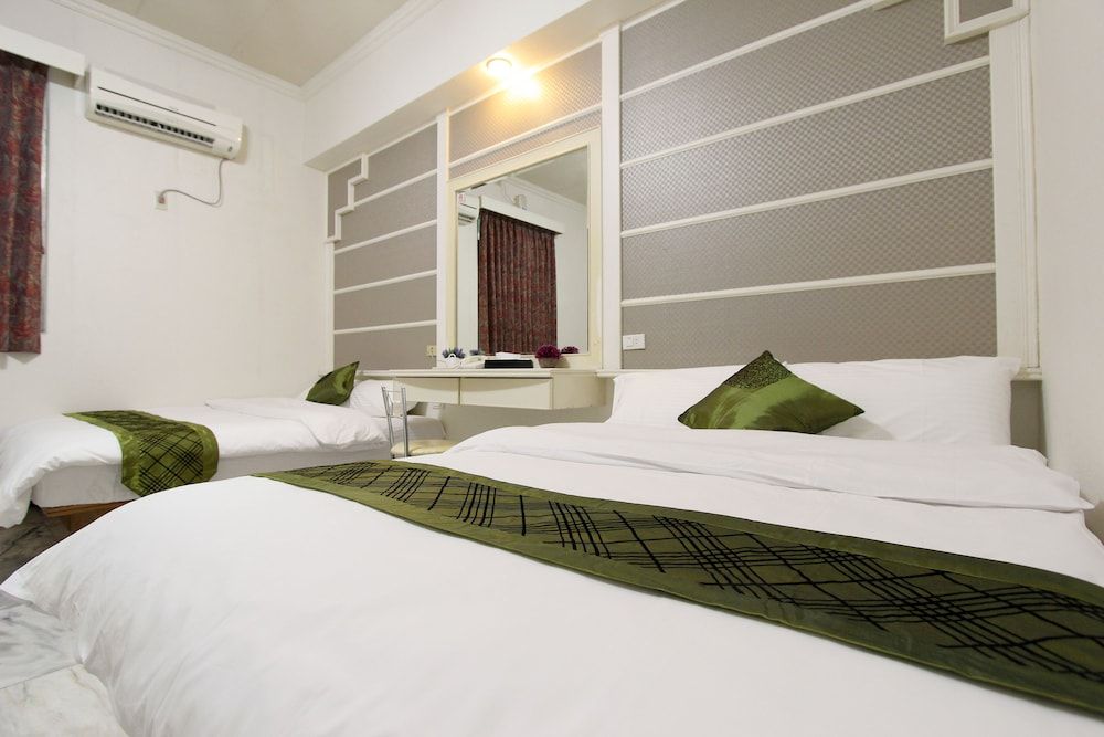 Elite Quadruple Room