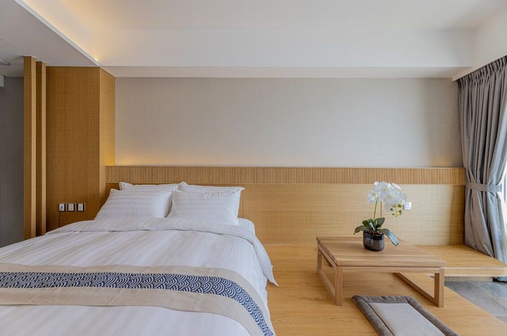 Deluxe Double Room, Lake View