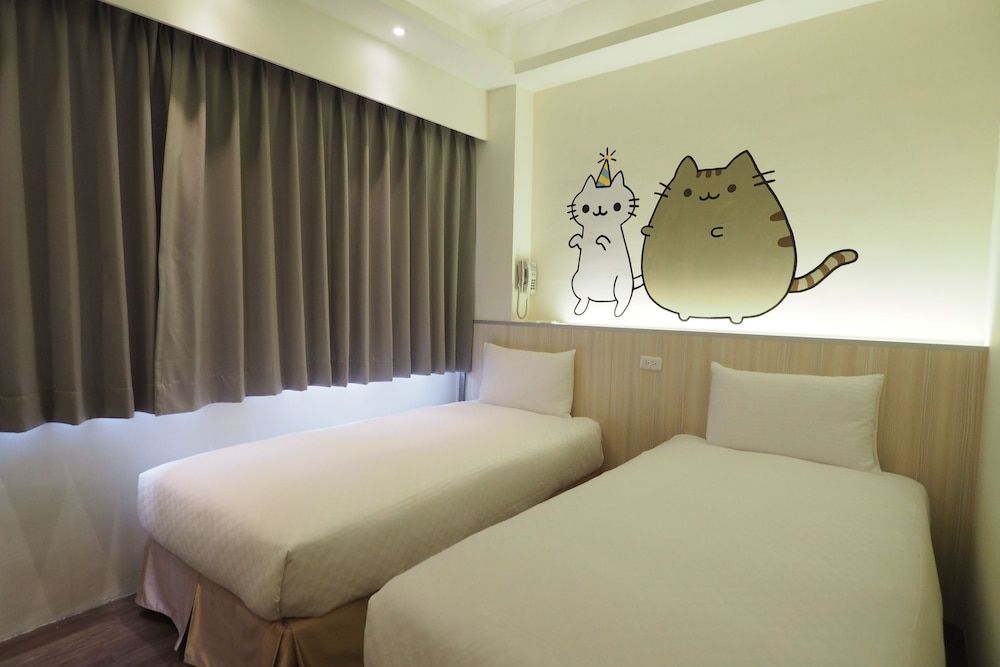 M Hotel Standard Room 3