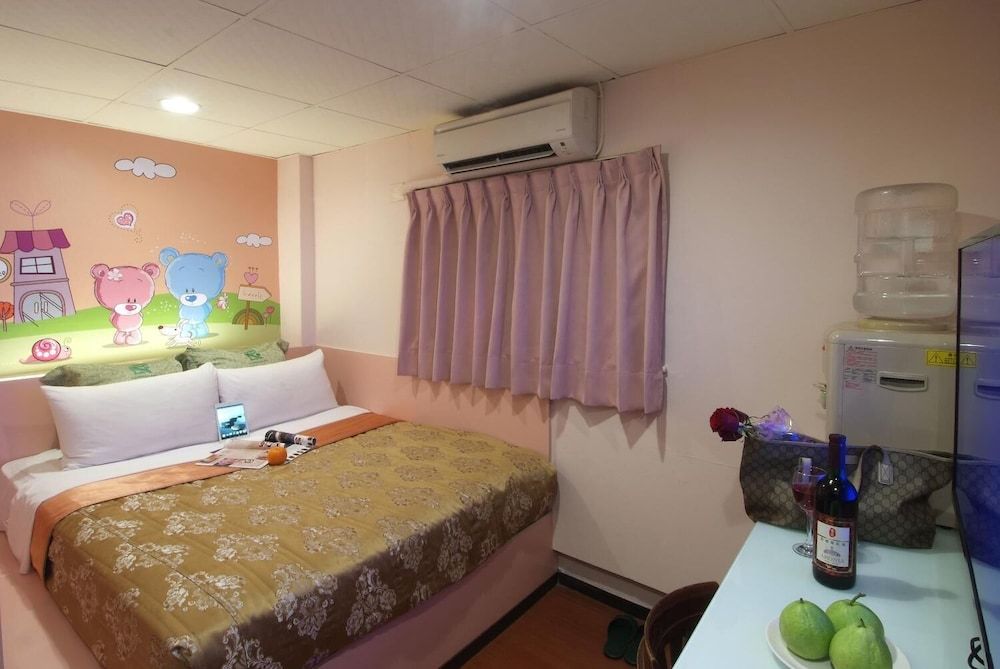 Tong Bing Express Superior Double Room