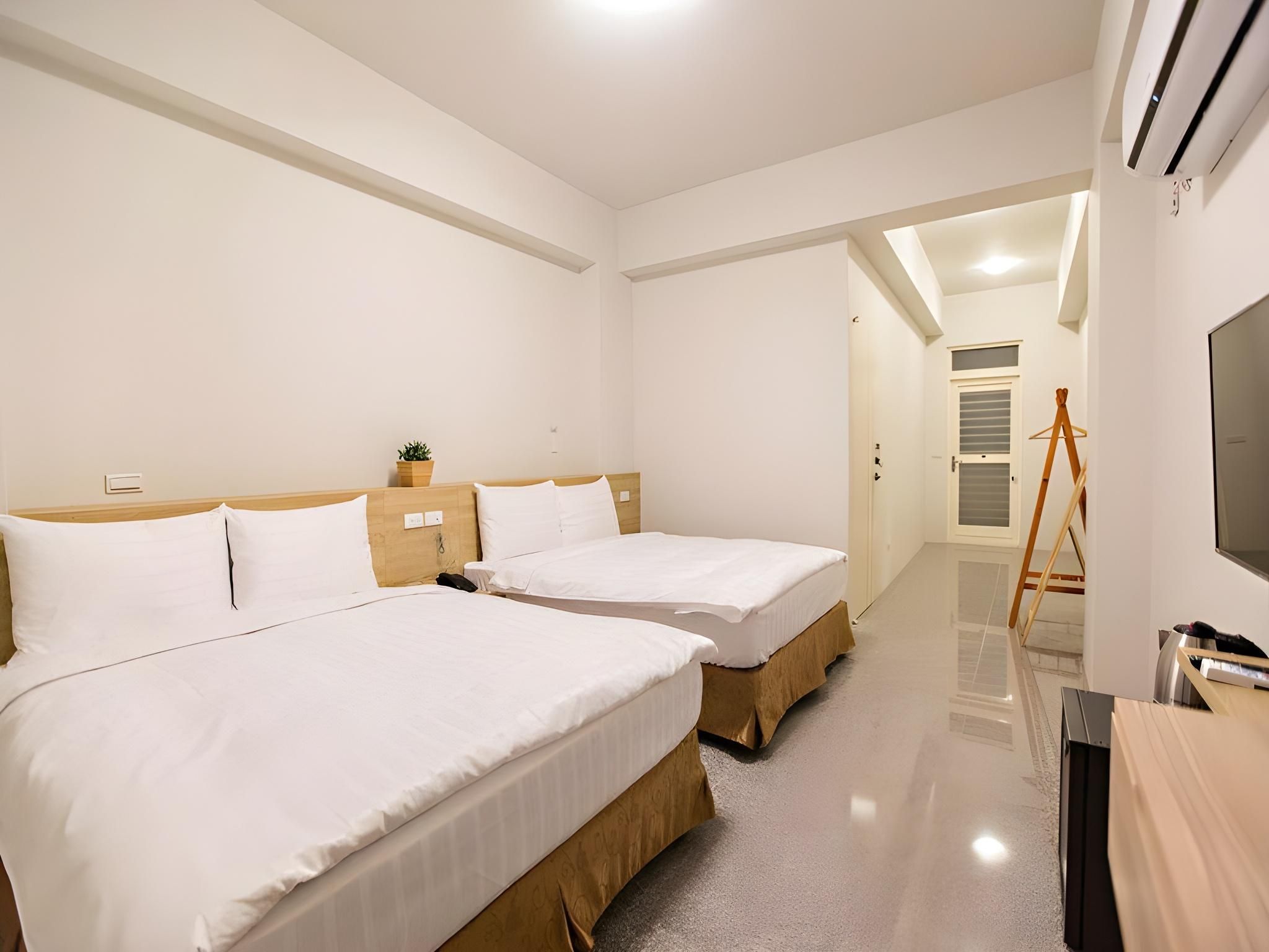 Quad Room