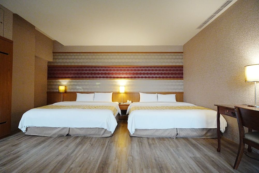 undefined York Hotel 4