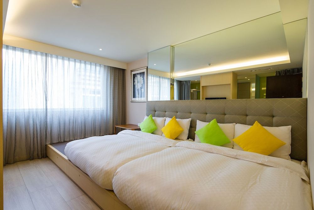 Luxury Quadruple Room (Shine)