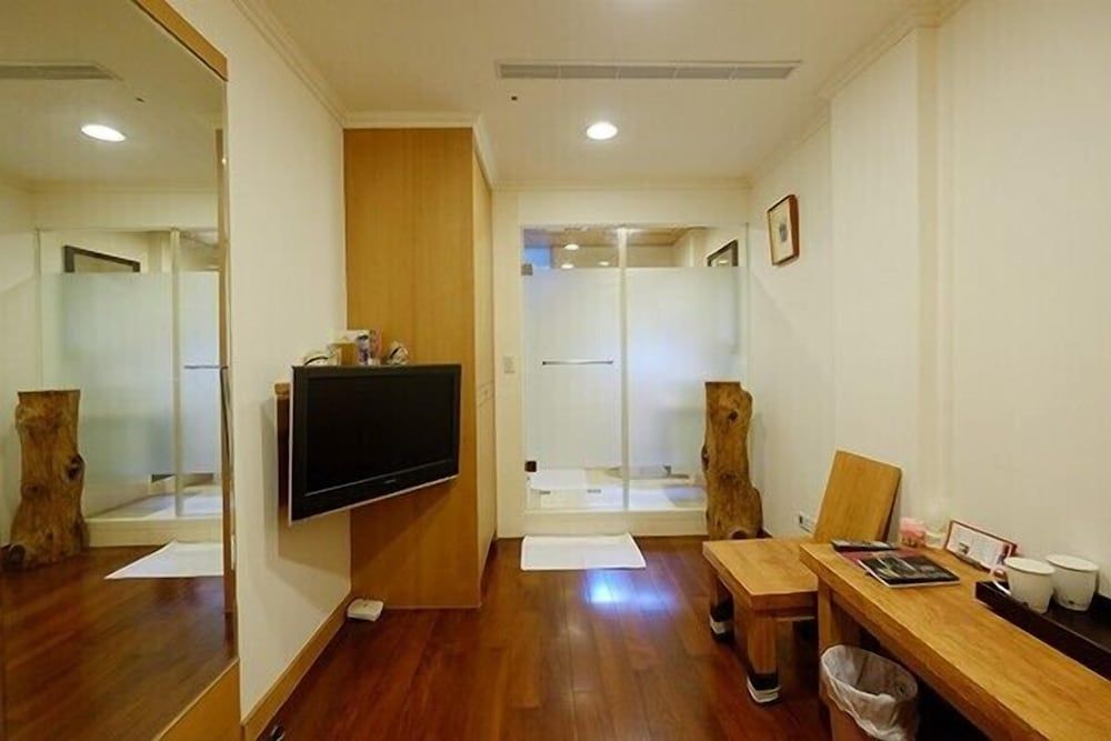 Wensinghouse Standard Double Room (202) 6