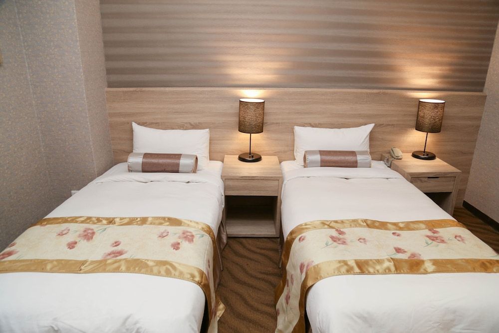 Unique Holiday Hotel Standard Twin Room 2