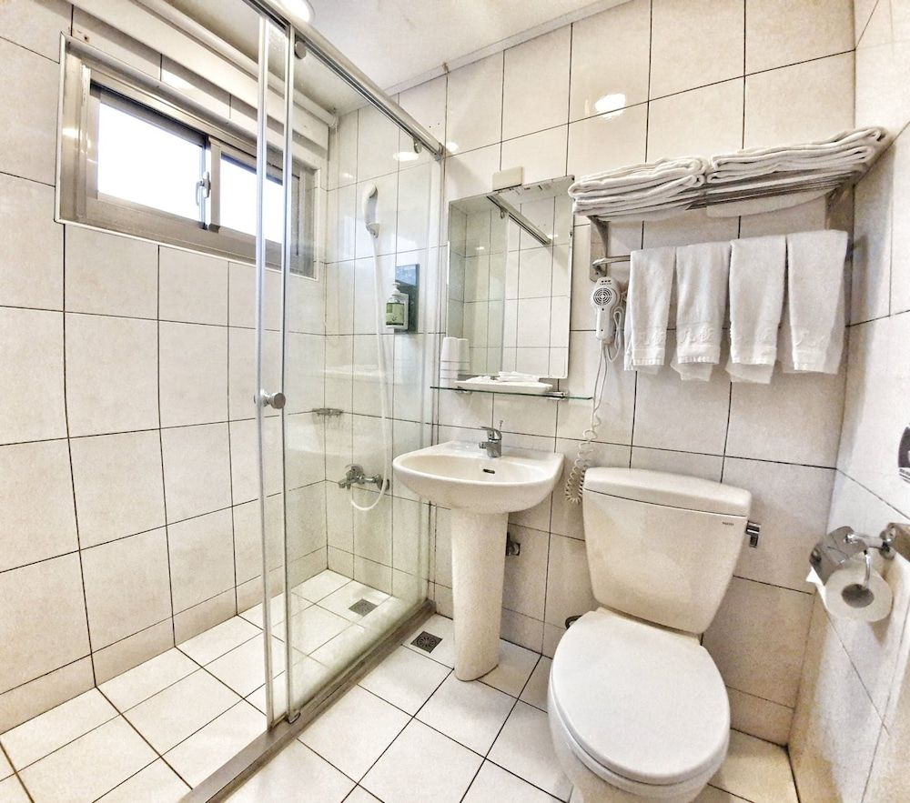 Unique Holiday Hotel Standard Quadruple Room 5