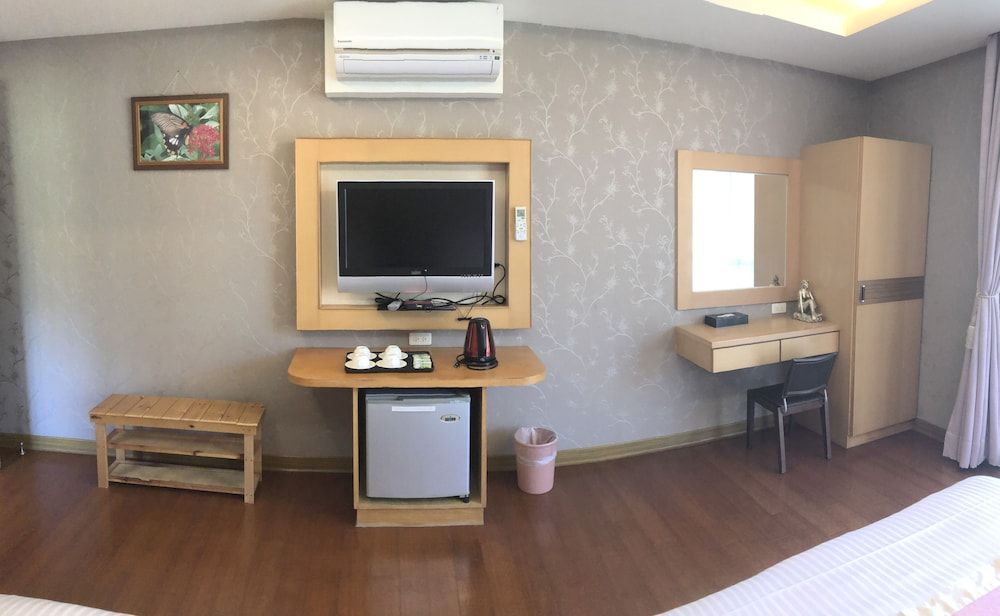 Peach Villa Standard Quadruple Room 18