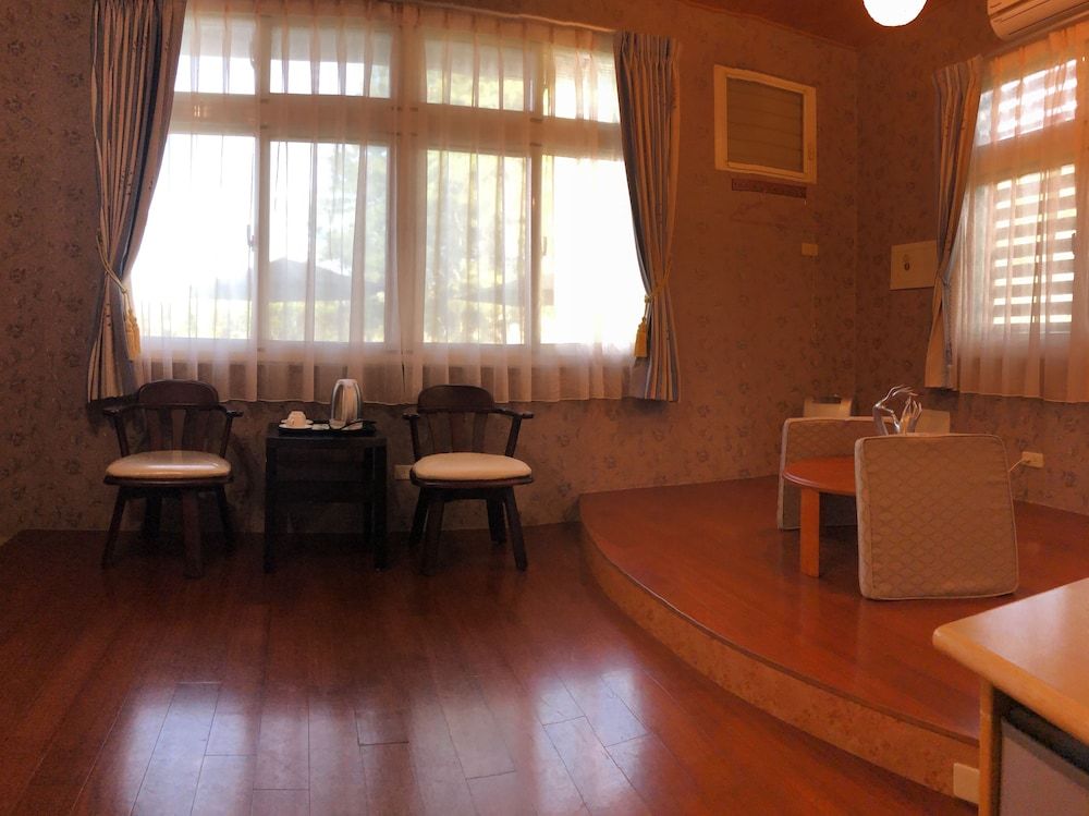 Peach Villa Standard Double Room 16