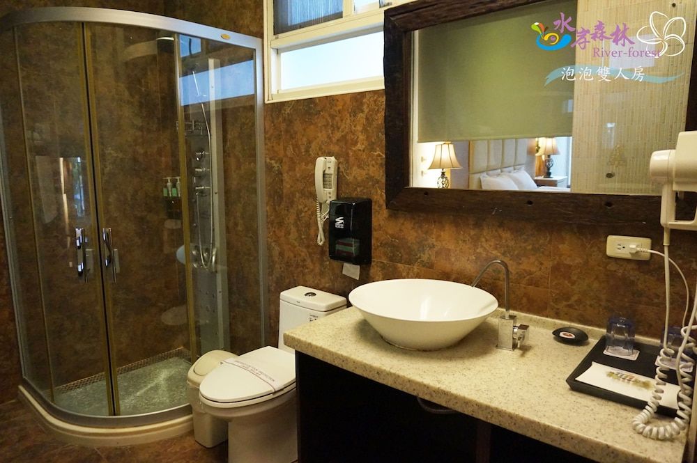 River Forest Leisure Farm Comfort Double Room 8