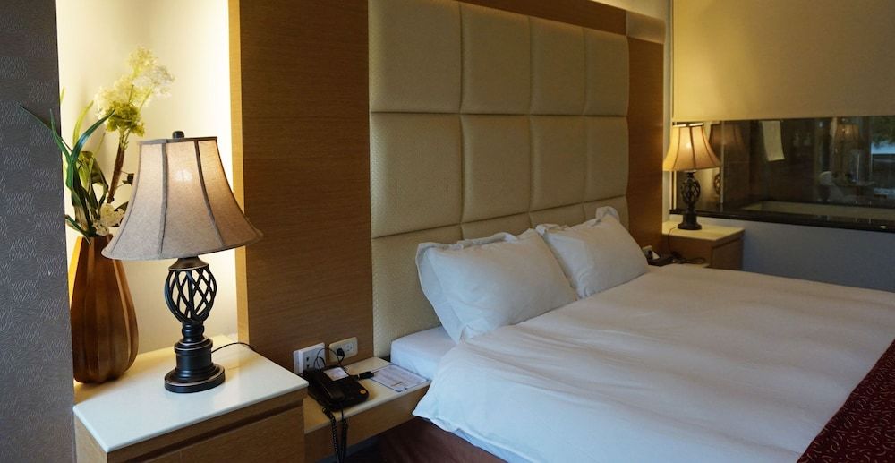 River Forest Leisure Farm Comfort Double Room 4