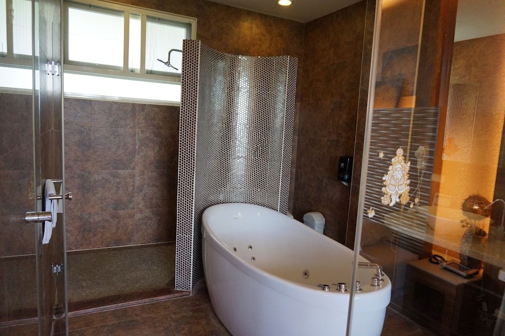 River Forest Leisure Farm Basic Double Room 5