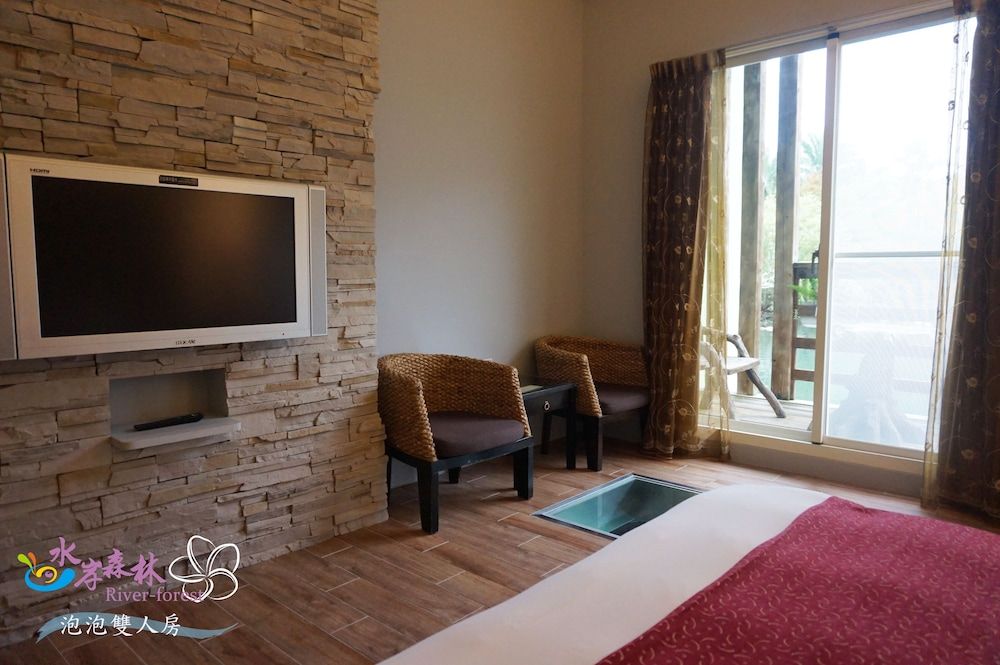 River Forest Leisure Farm Comfort Double Room 10