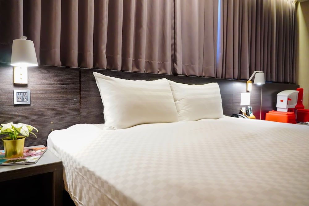 Smile 73 Hotel Family Double Room 3