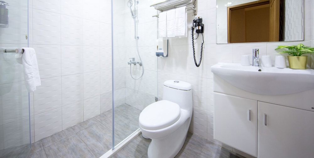 Smile 73 Hotel Executive Triple Room 4