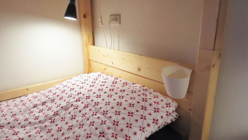 Economy Shared Dormitory, Mixed Dorm (8-Person in Room)