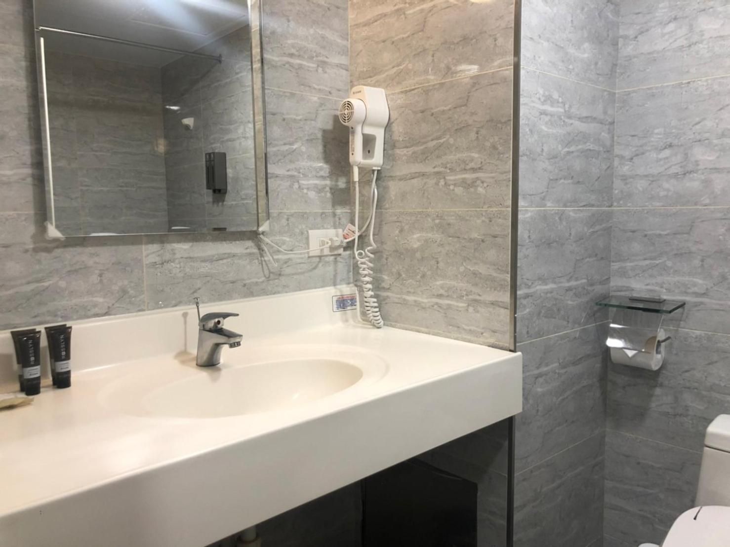 Doitsu Hotel Standard Twin 3