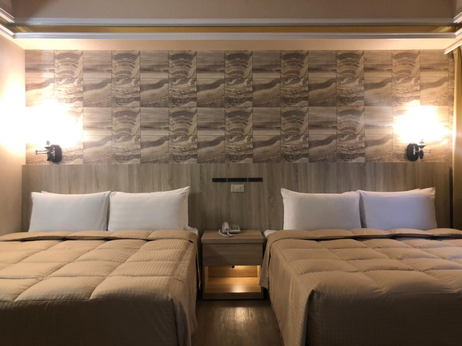 Luxe Suite with 2 Queen Beds