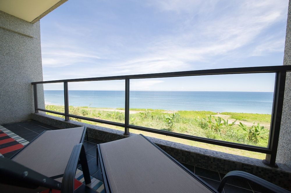 White Spray B&B Double Room, Ocean View 6