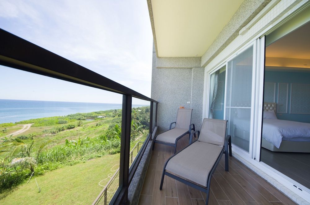 White Spray B&B Double Room, Ocean View 7