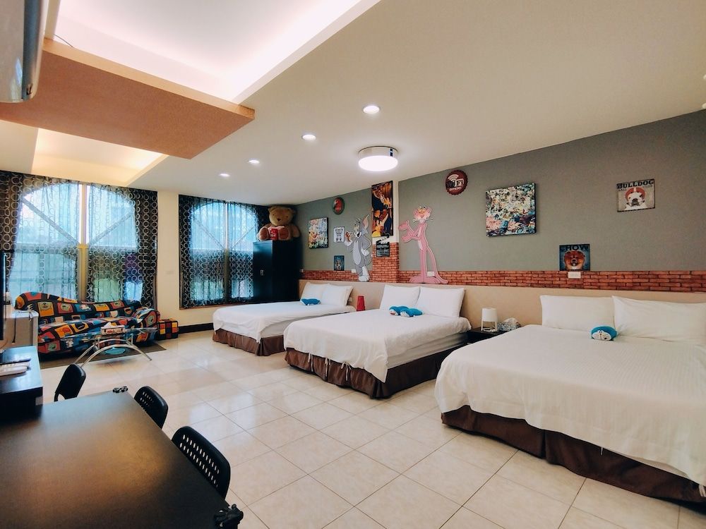 Huadong Homestay Family Room 10