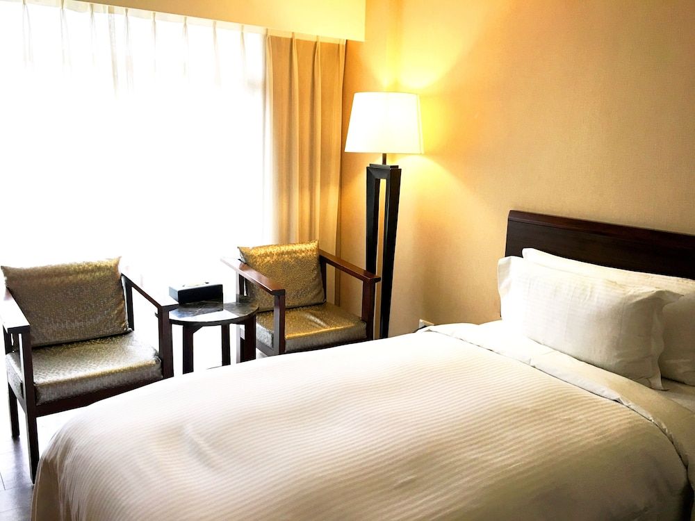Century Hotel Taoyuan Luxury Twin Room 2